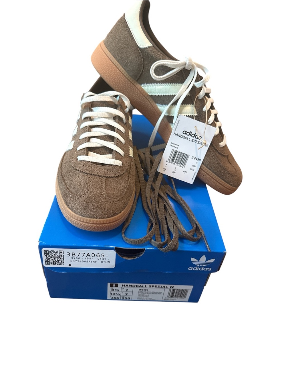 adidas Handball Spezial Women’s Suede Sneakers in Brown and White Size 8 1/2